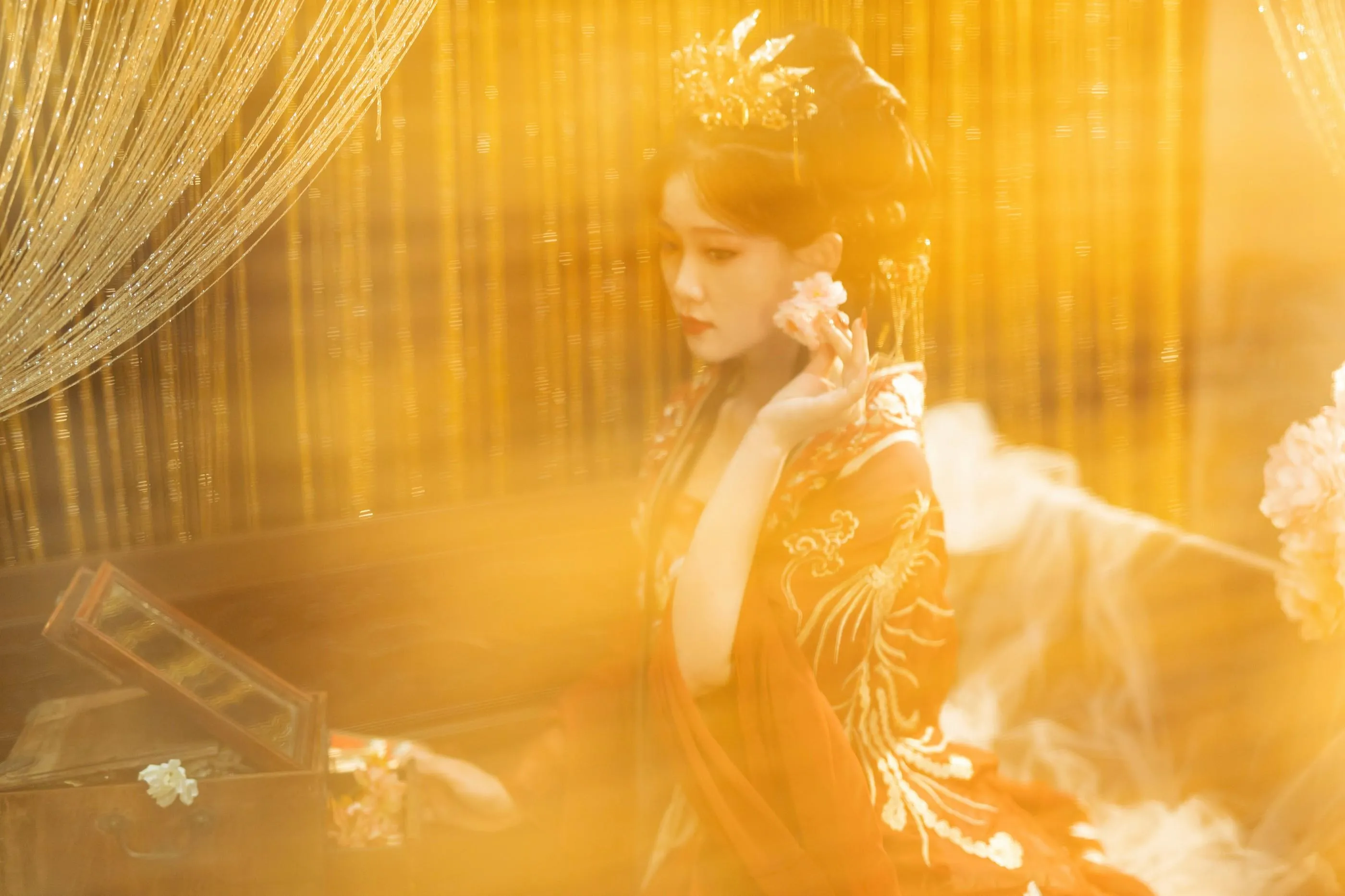 [YITUYU艺图语]2022.09.05 红衣娘子 相望回首喵喵喵 [48P]插图